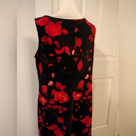 Vintage Meghan Matthews Elegant Black and Red Floral Dress - Picture 5 of 6